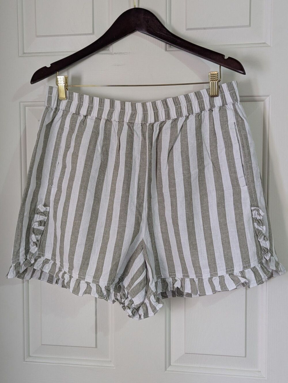 Beach Lunch Lounge Linen Blend Shorts LARGE Beige White Stripe Ruffle Resortwear